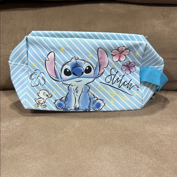 Stitch Notebook with Accessories Bundle - Picture 2 of 13